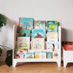 Montessori knižnica z dreva FSC • Oasis